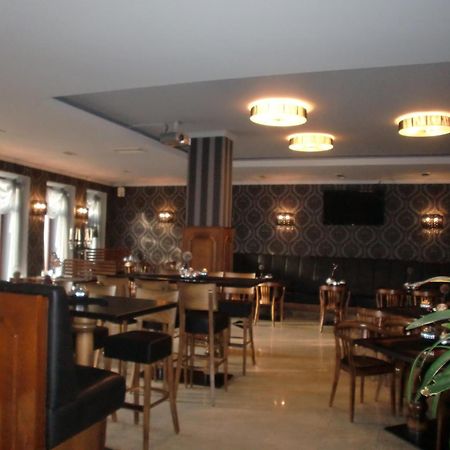 Hotel Mythos "Apartments" มาร์กโกรนิงเกน ภายนอก รูปภาพ