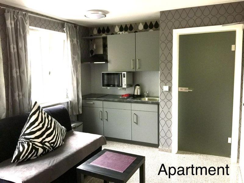 Hotel Mythos "Apartments" มาร์กโกรนิงเกน ภายนอก รูปภาพ