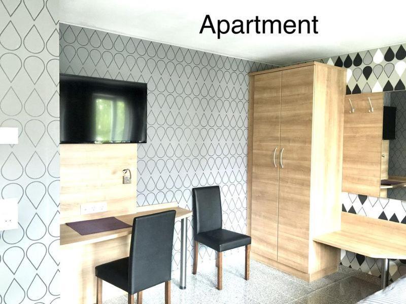 Hotel Mythos "Apartments" มาร์กโกรนิงเกน ภายนอก รูปภาพ
