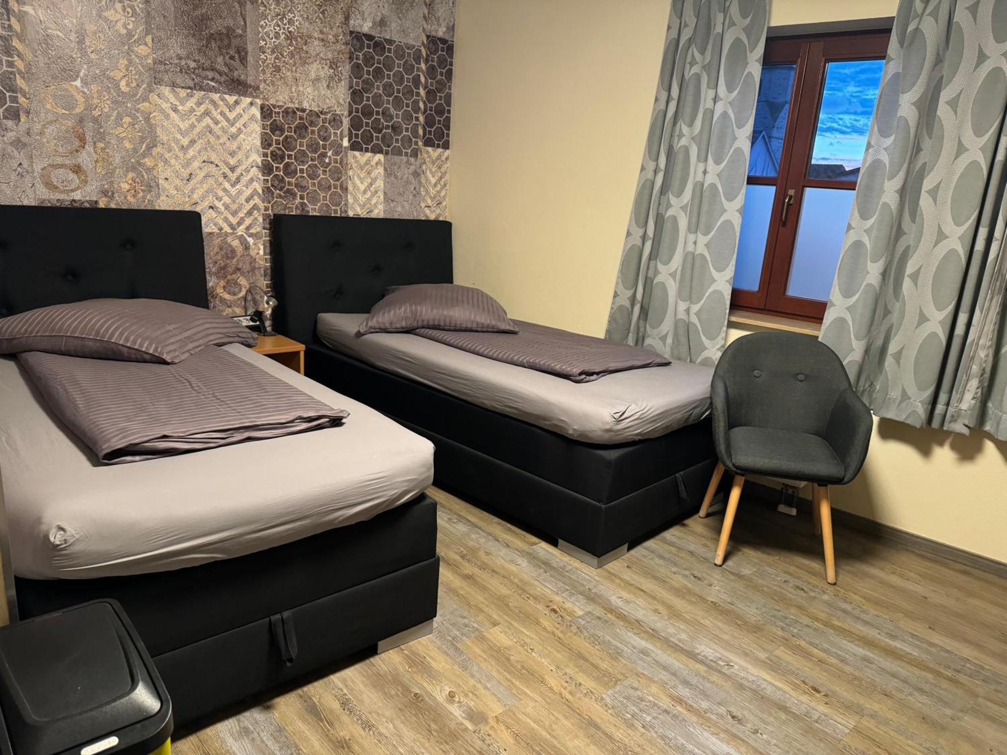 Hotel Mythos "Apartments" มาร์กโกรนิงเกน ภายนอก รูปภาพ
