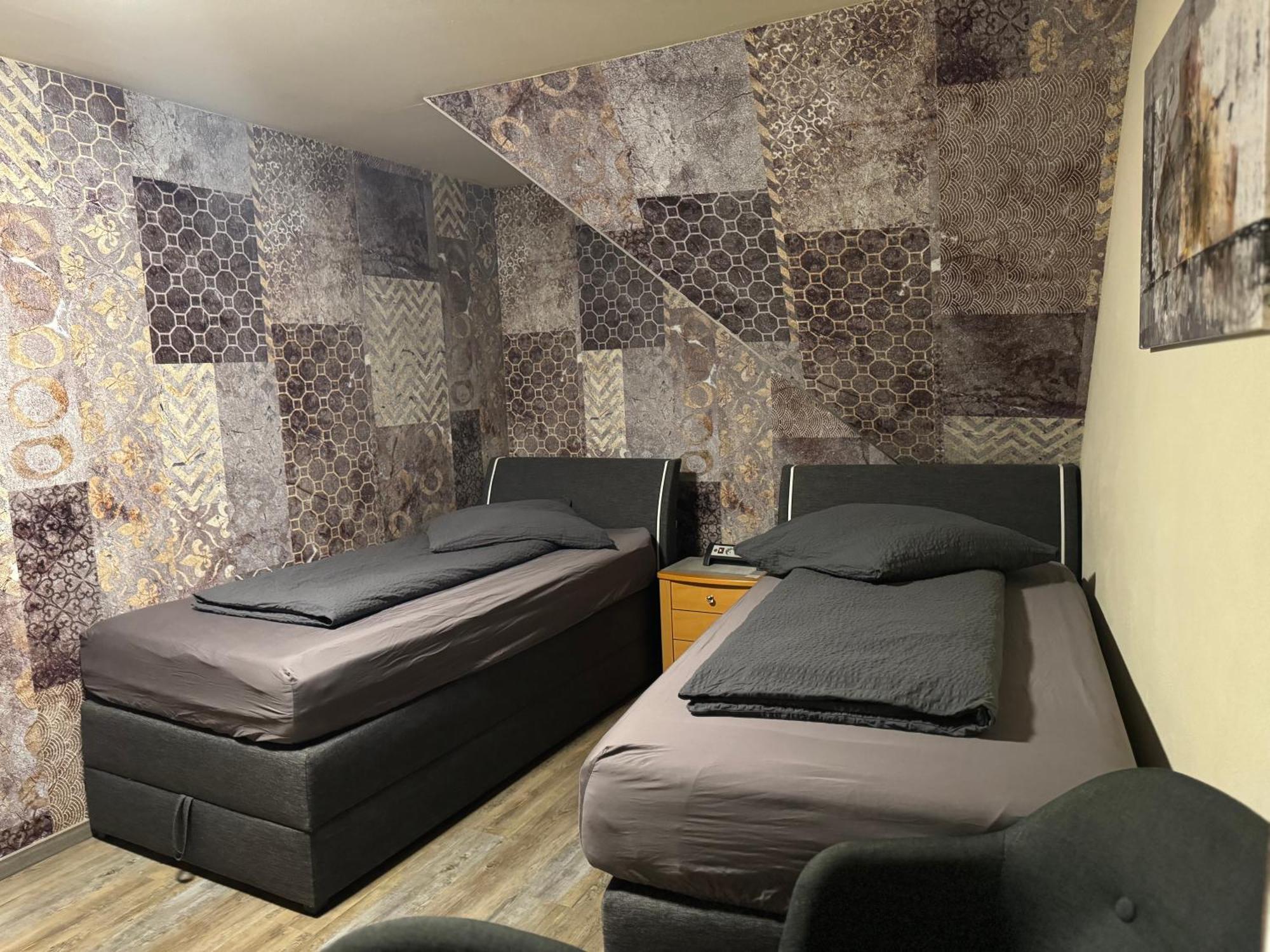 Hotel Mythos "Apartments" มาร์กโกรนิงเกน ภายนอก รูปภาพ